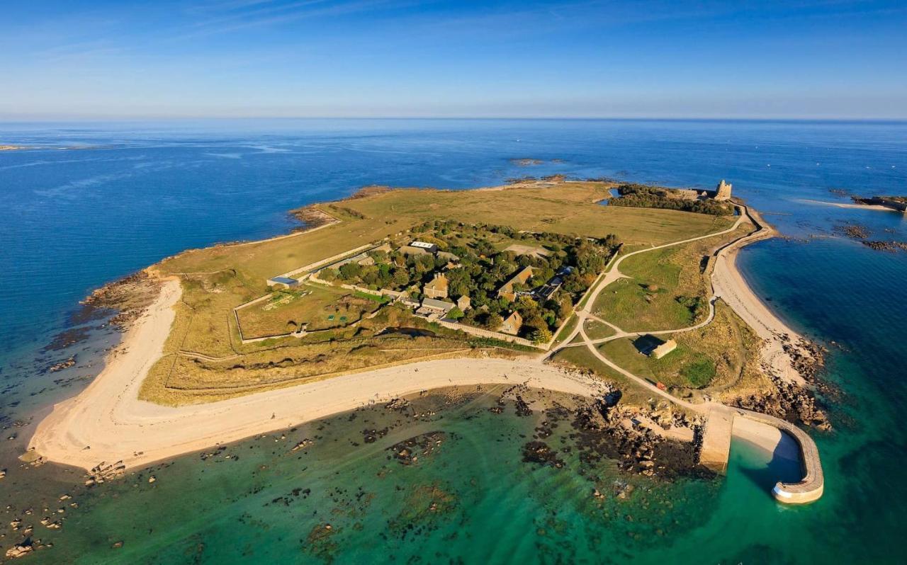 Maison Normande Proche De La Mer Et Des Lieux Touristiques Quettehou Exterior foto